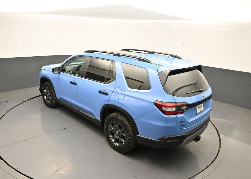 Certified 2024 Honda Pilot TrailSport image 43