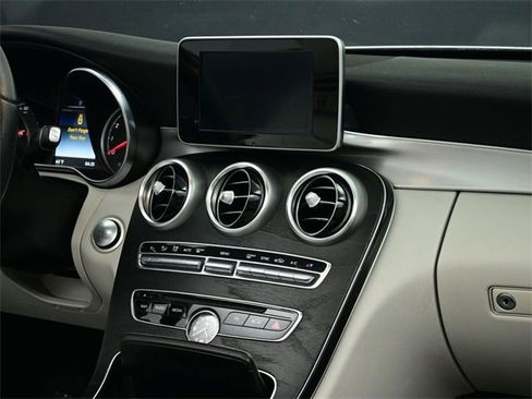 Used 2018 Mercedes-Benz C 300 Cabriolet image 19