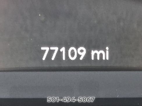 Used 2019 Jeep Cherokee Latitude Plus FWD image 22