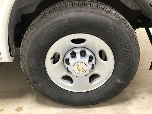 New 2025 Chevrolet Express 2500 w/ Driver Convenience Package image 28