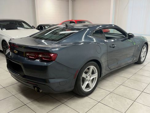 Used 2022 Chevrolet Camaro LT RWD image 9
