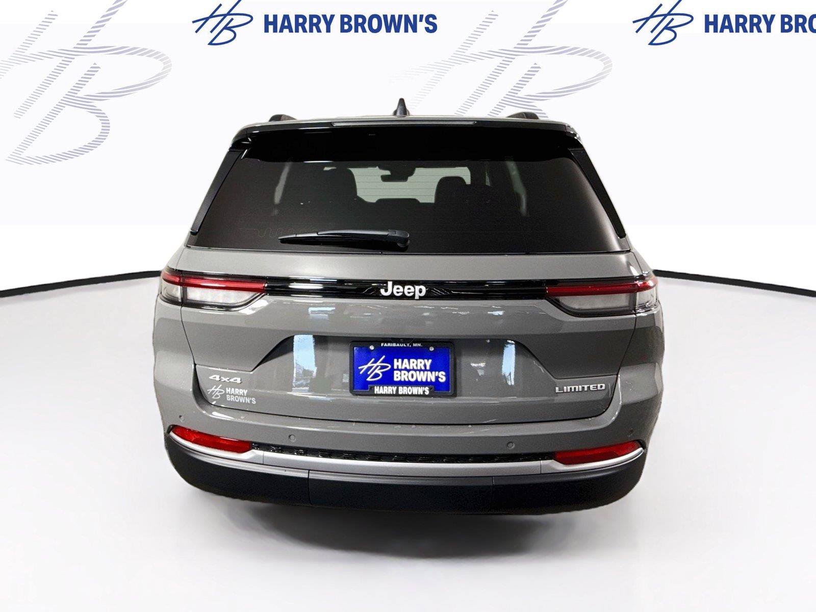 New 2027 Jeep Grand Cherokee Limited w/ Trailer Tow Package AWD/4WD image 29