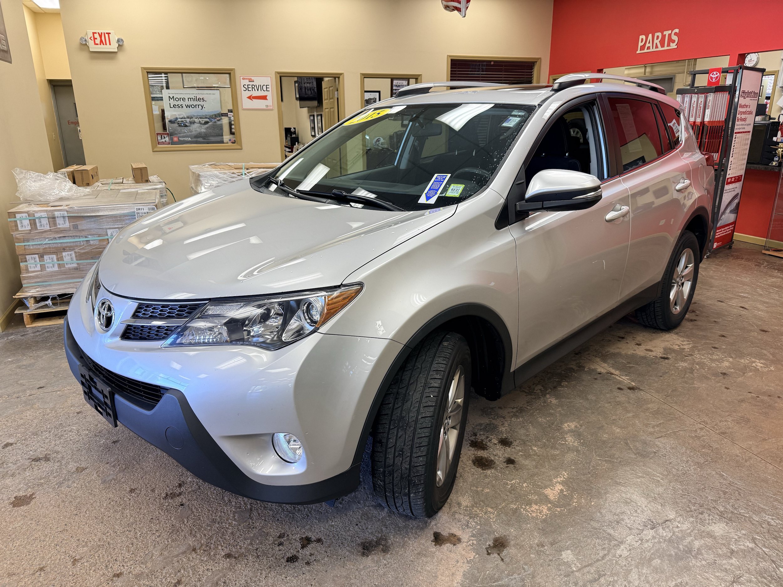 Used 2015 Toyota RAV4 XLE AWD/4WD image 3
