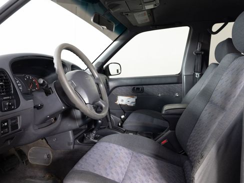 Used 1997 Nissan Pathfinder LE AWD/4WD image 13