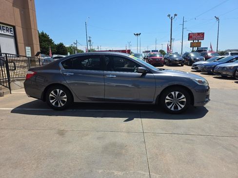 Used 2013 Honda Accord LX image 4