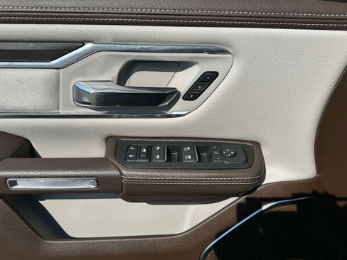 Used 2025 RAM 1500 Laramie AWD/4WD image 19