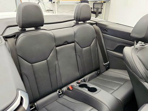 Used 2025 BMW 430i Convertible image 23