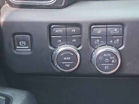 Used 2023 GMC Sierra 1500 AT4 AWD/4WD image 21