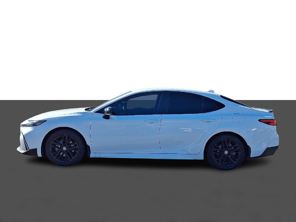 Used 2025 Toyota Camry SE FWD image 4