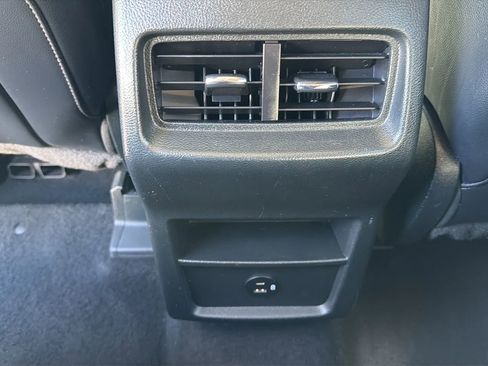 Used 2022 Ford Edge SEL AWD/4WD image 29