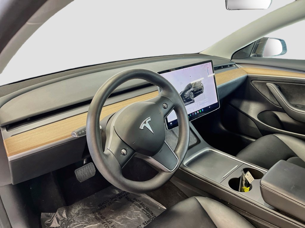 Used 2023 Tesla Model 3 Standard Range RWD image 9