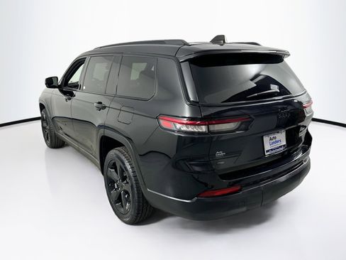 Used 2023 Jeep Grand Cherokee L Laredo image 7