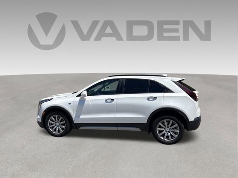 Used 2020 Cadillac XT4 Premium Luxury w/ Cold Weather Package FWD image 22