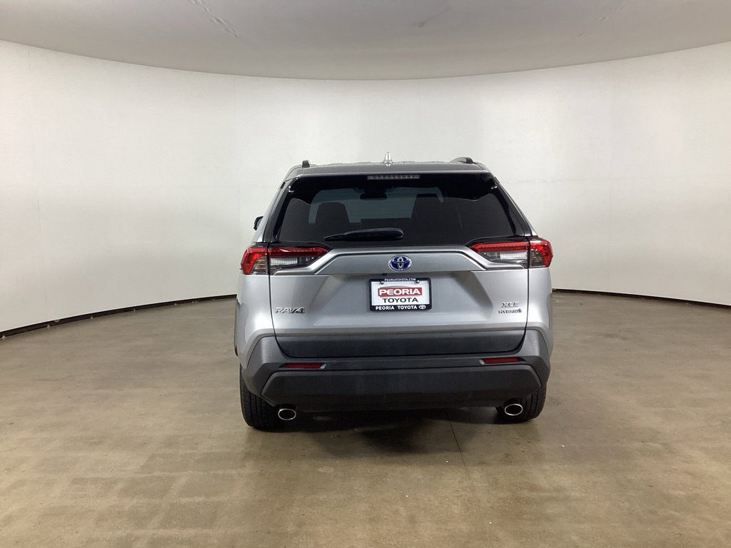 Used 2024 Toyota RAV4 XLE AWD/4WD image 6