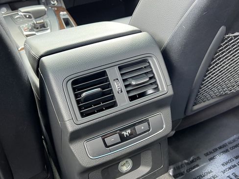 Used 2020 Audi Q5 2.0T Premium w/ Convenience Package image 19