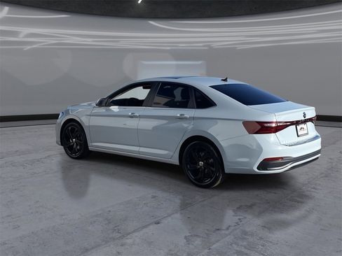 New 2026 Volkswagen Jetta SE image 4