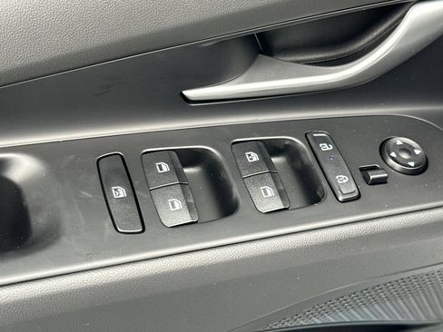 Used 2026 Hyundai Elantra Hybrid FWD image 29