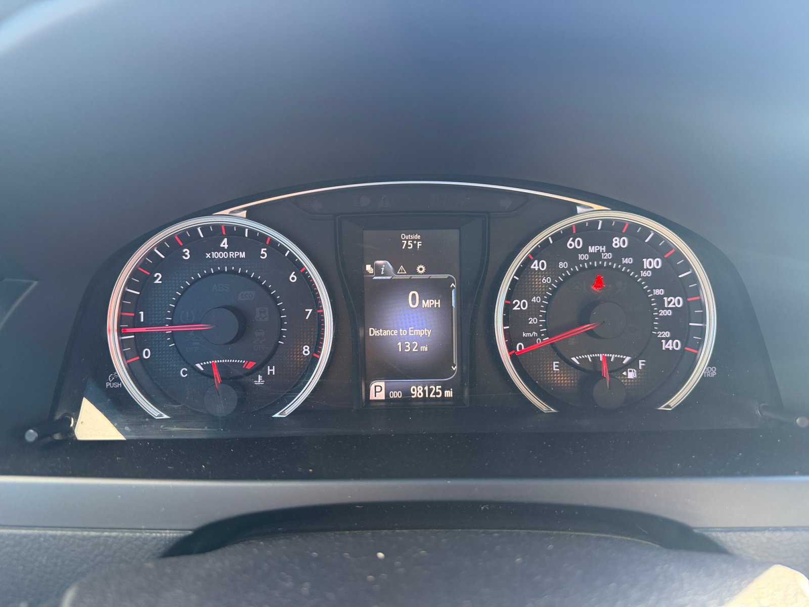 Used 2017 Toyota Camry SE FWD image 19