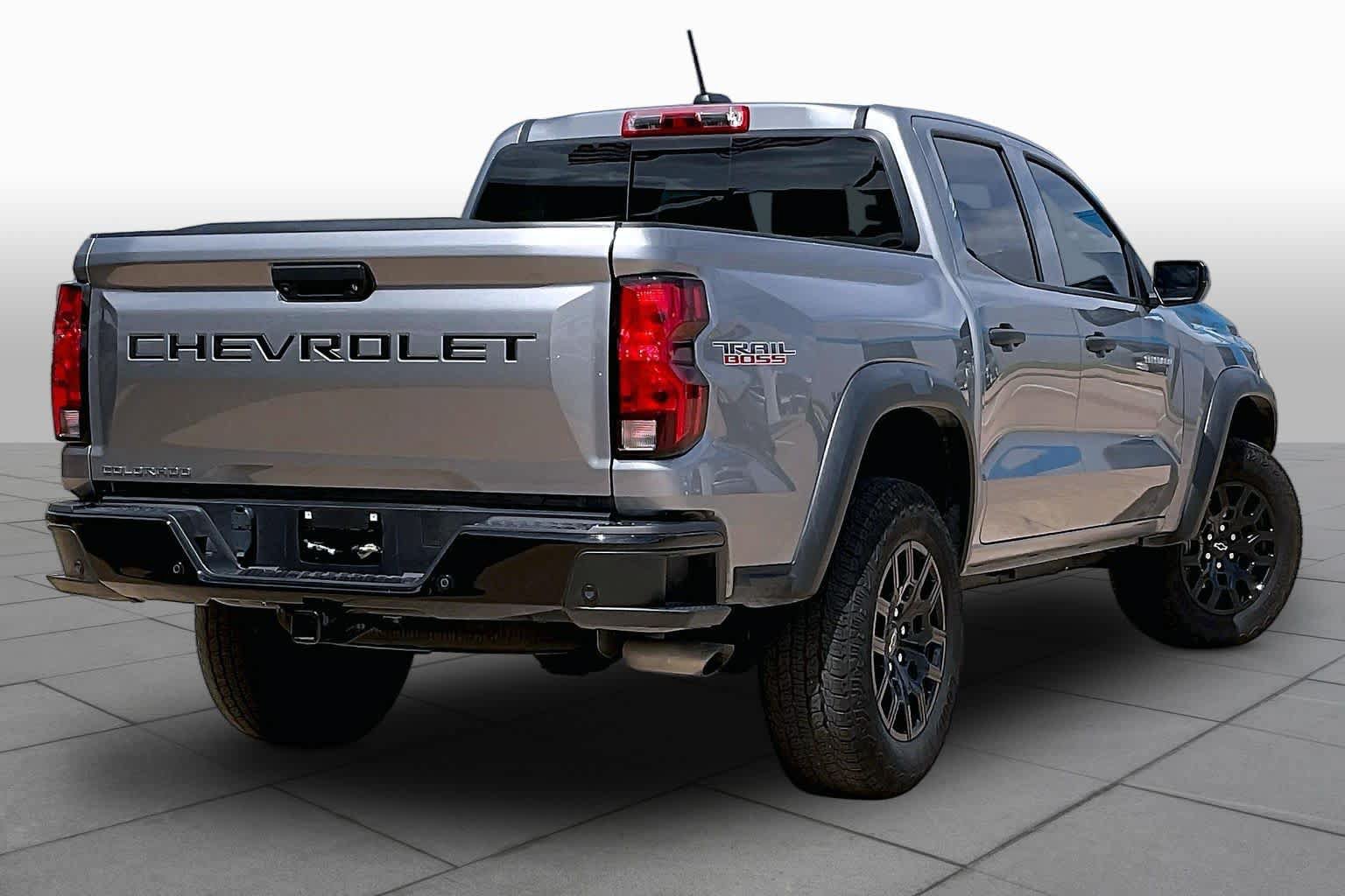 Used 2024 Chevrolet Colorado Trail Boss w/ Advanced Trailering Package AWD/4WD image 14