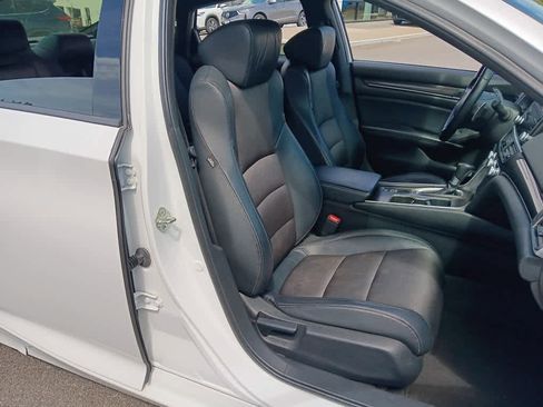 Used 2018 Honda Accord Sport image 16