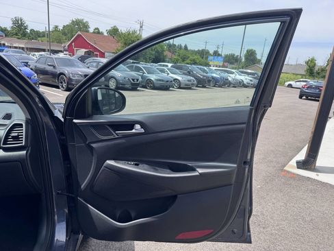 Used 2019 Hyundai Tucson SE FWD image 16