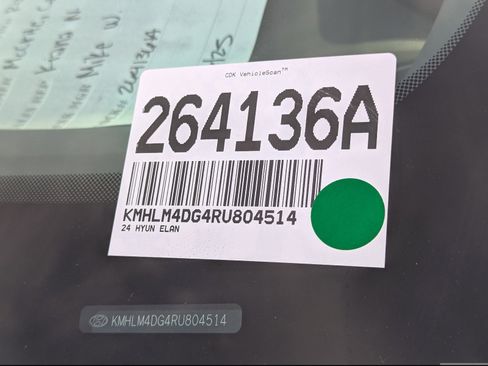 Used 2024 Hyundai Elantra SEL image 36