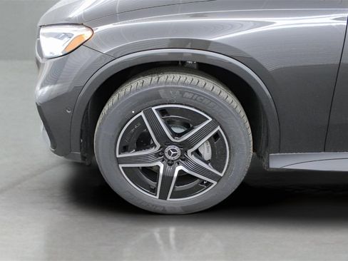 Used 2025 Mercedes-Benz GLC 300 GLC 300 image 32
