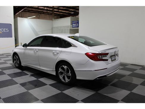 Used 2020 Honda Accord EX image 6