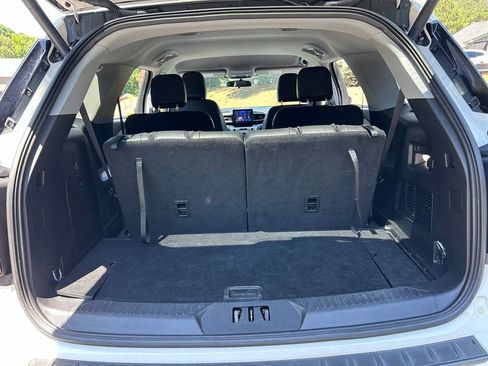 Used 2023 Ford Explorer XLT w/ Equipment Group 202A RWD image 43