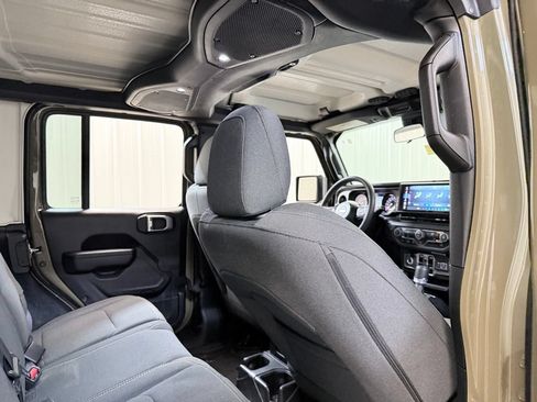 Used 2025 Jeep Wrangler Unlimited Sport AWD/4WD image 29