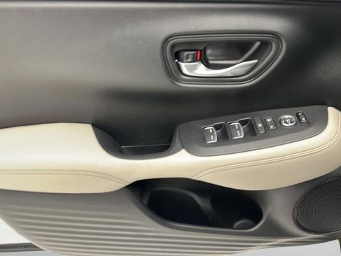Used 2025 Honda HR-V EX-L image 13