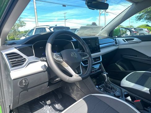 New 2026 Volkswagen Taos SE AWD/4WD image 11