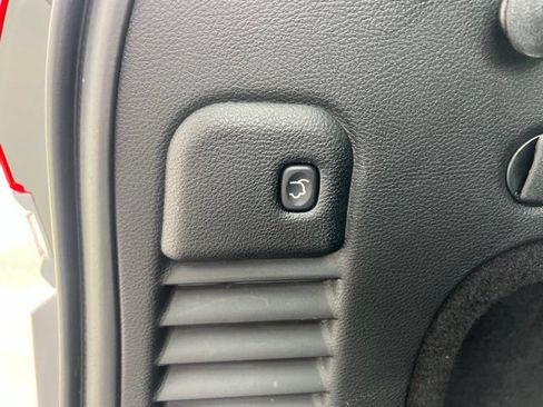 Used 2018 Jeep Grand Cherokee Limited RWD image 15