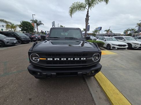 Used 2024 Ford Bronco Black Diamond image 3