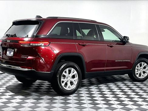 Used 2023 Jeep Grand Cherokee Limited AWD/4WD image 12