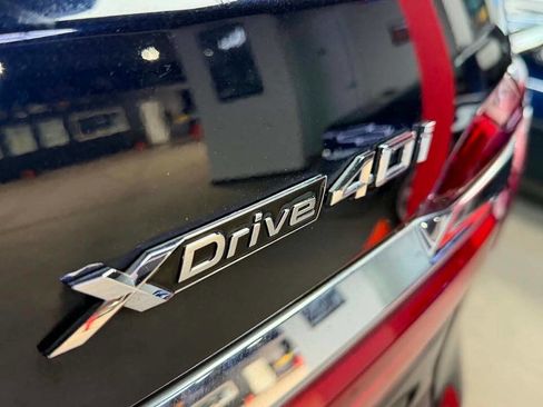 Used 2022 BMW X7 xDrive40i w/ M Sport Package AWD/4WD image 28