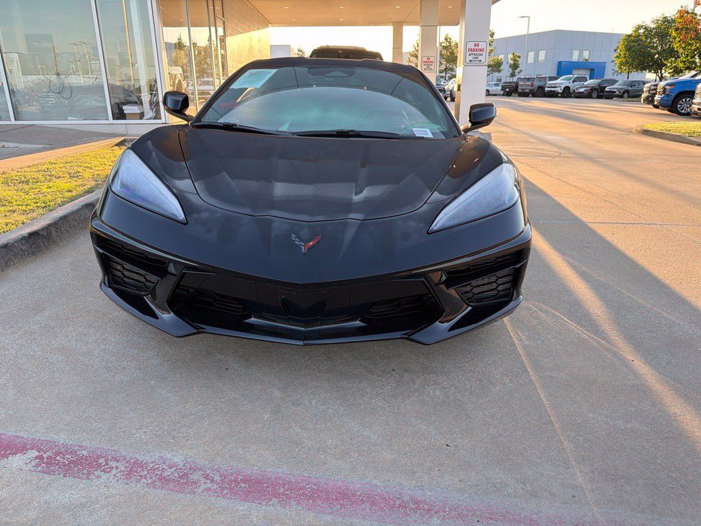 Used 2025 Chevrolet Corvette Stingray Coupe w/ 1LT RWD image 2