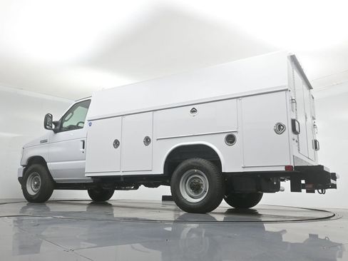 New 2026 Ford E-350 and Econoline 350 Super Duty w/ Power Equipment Group image 48