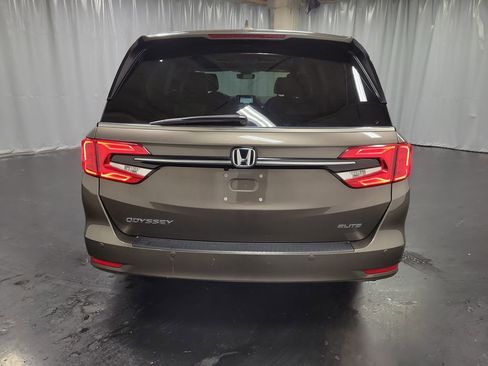 Used 2023 Honda Odyssey Elite image 7