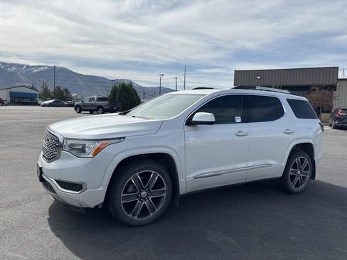 Used 2017 GMC Acadia Denali w/ Technology Package image 7