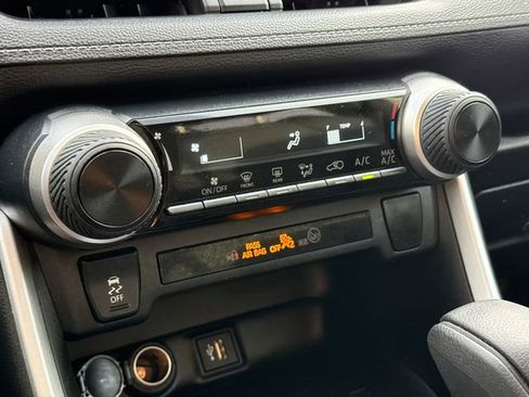 Used 2023 Toyota RAV4 LE FWD image 25