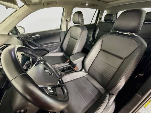 Used 2019 Volkswagen Tiguan SE w/ Panoramic Sunroof Package AWD/4WD image 5
