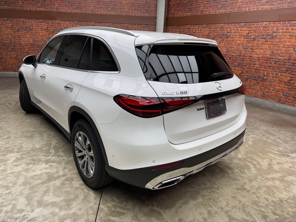Certified 2026 Mercedes-Benz GLC 300 4MATIC image 2