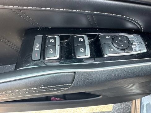 Used 2023 Kia Sorento SX AWD/4WD image 12