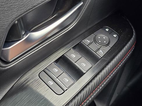 New 2026 Nissan Kicks SR AWD/4WD image 22
