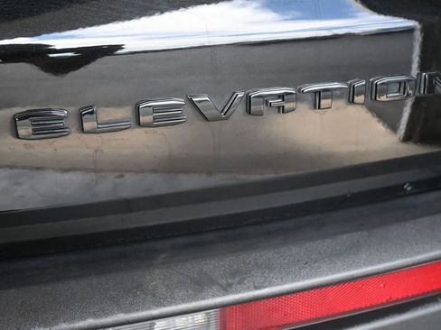Used 2025 GMC Acadia Elevation FWD image 24