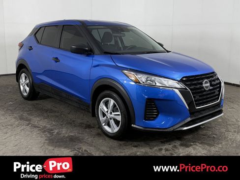 Used 2025 Nissan Kicks Play S FWD image 1
