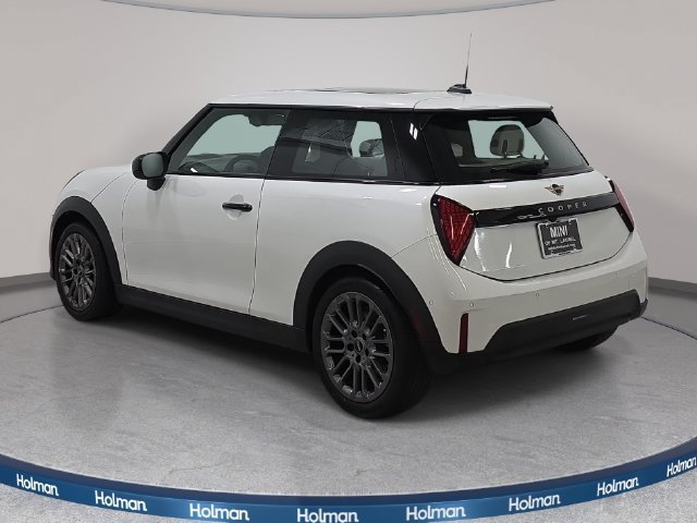 Used 2026 MINI Cooper 2-Door Hardtop FWD image 8