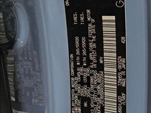 New 2025 Toyota 4Runner Limited image 17