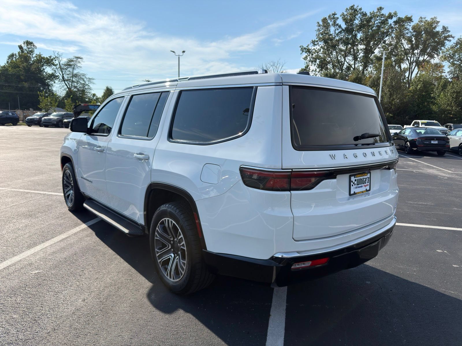 Used 2024 Jeep Wagoneer Series II w/ Flexible Seating Group AWD/4WD image 4